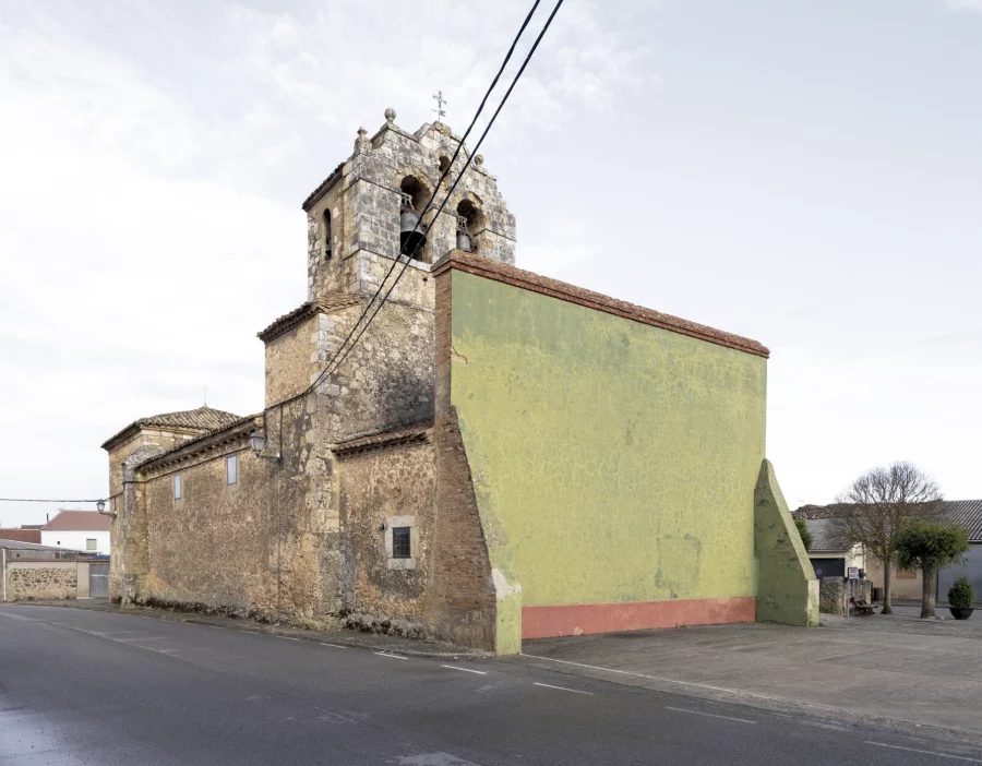 Gunnar Knechtel. <em>Valderrodilla</em>, from the <em>Fronton Walls in Spanish Villages</em> series, 2022. Courtesy of the artist.